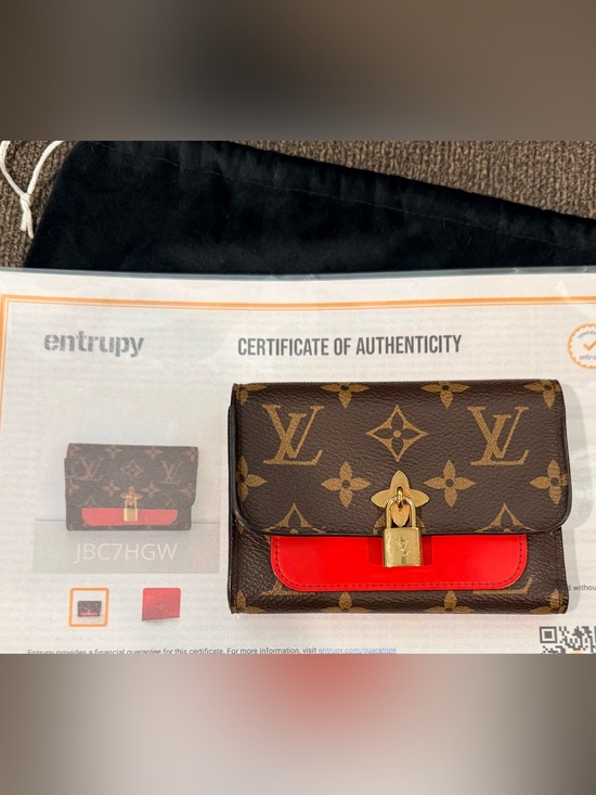 Louis Vuitton Handbags - 🌟 AUTHENTIC LOUIS VUITTON FLOWER LOCK COMPACT WALLET 🌟